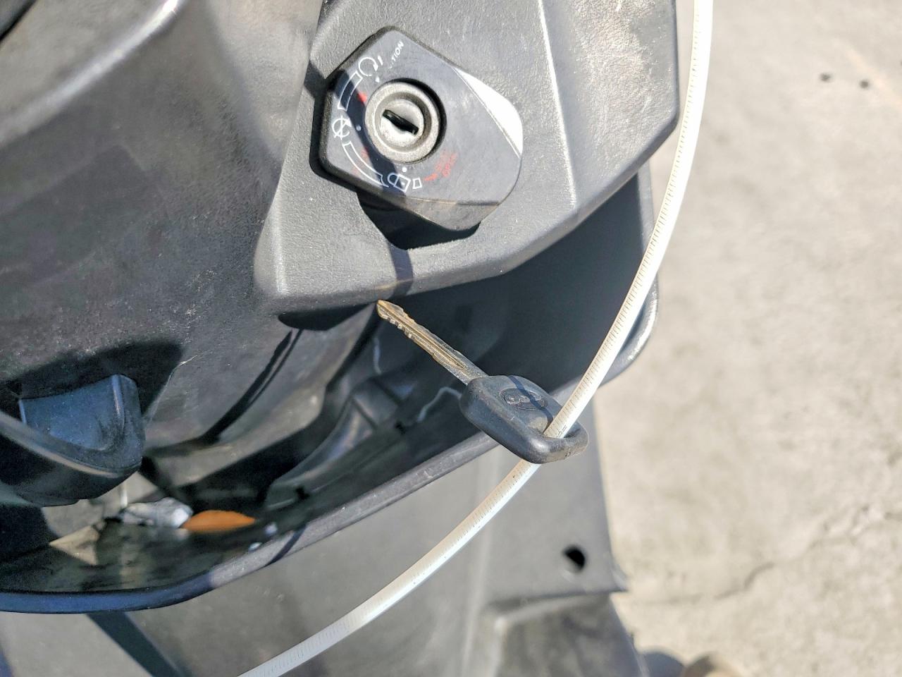 2022 GENUINE SCOOTER CO. SCOOTER