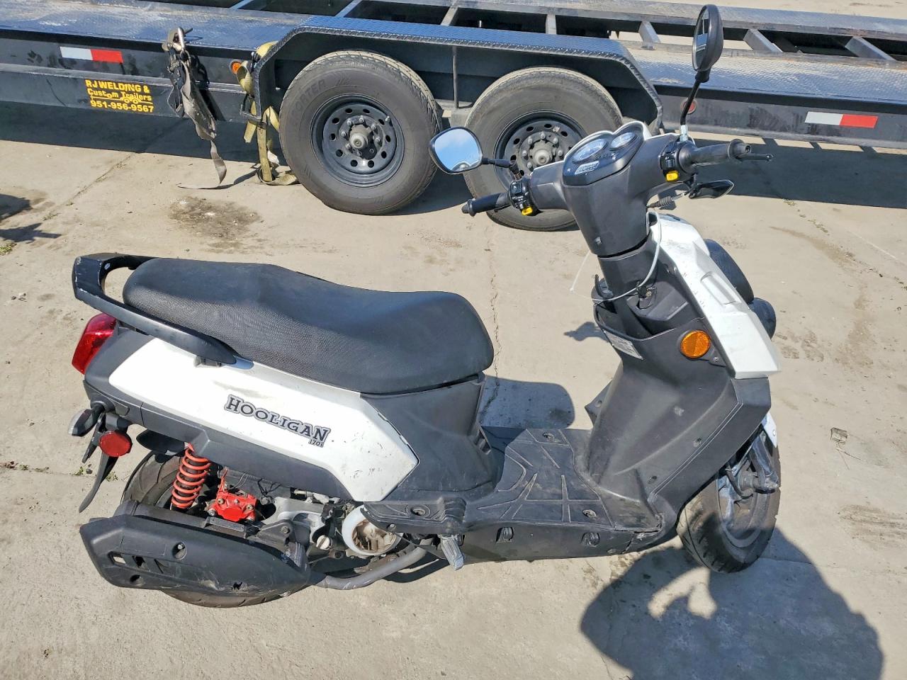 2022 GENUINE SCOOTER CO. SCOOTER