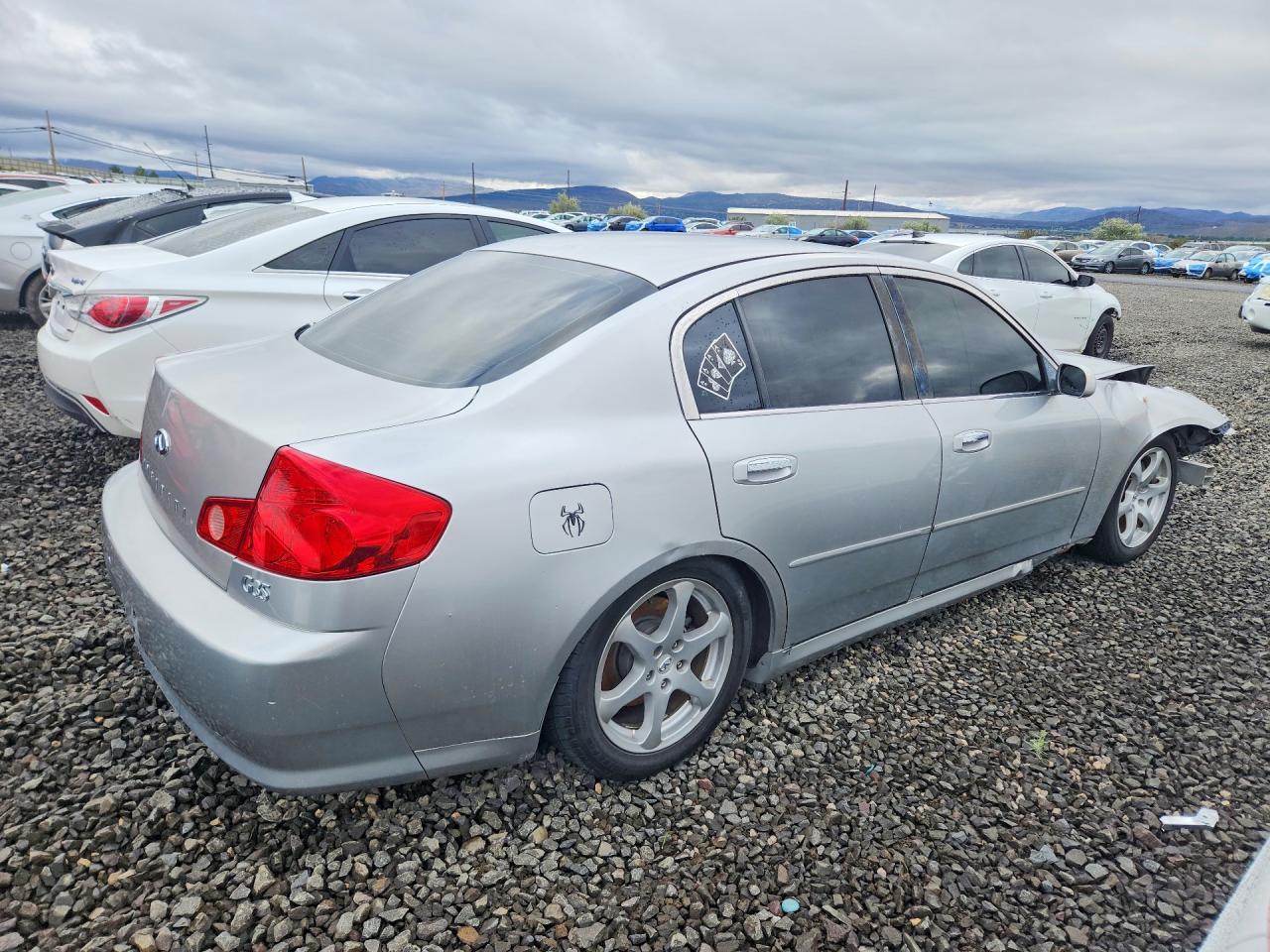 2005 INFINITI G35 BASE