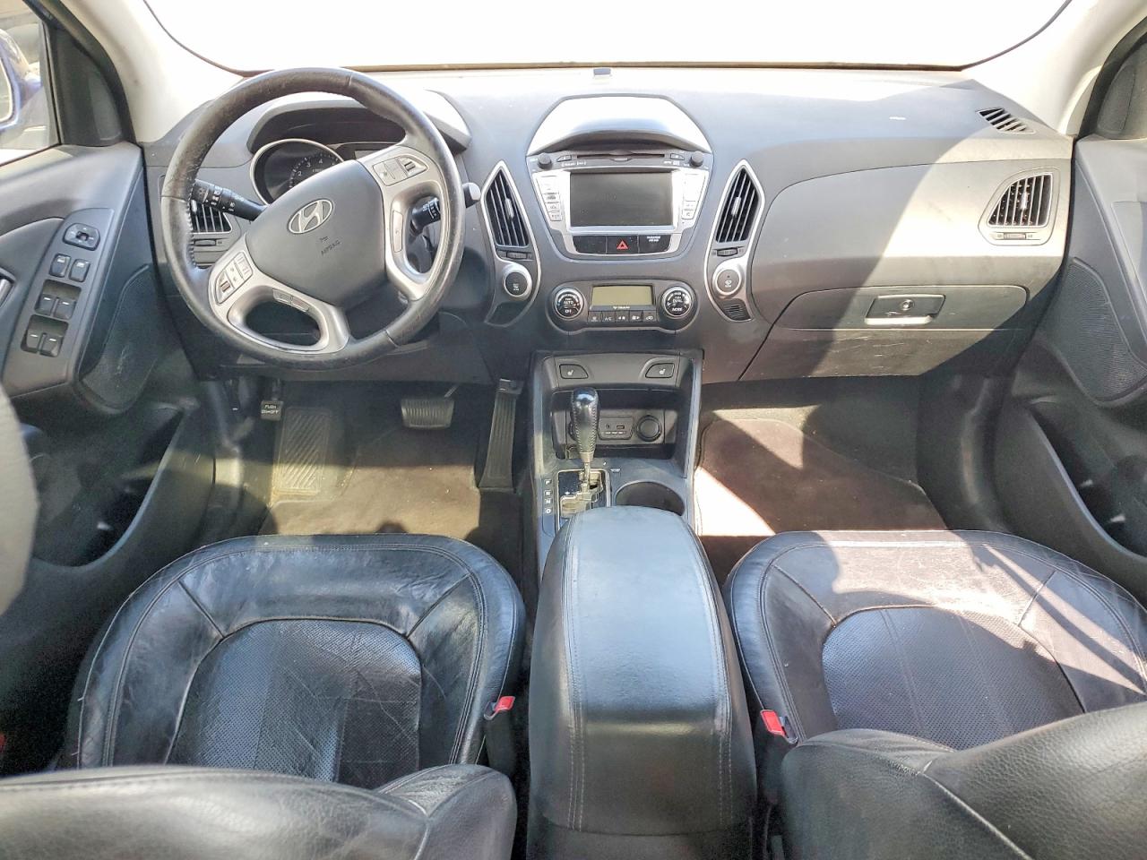 2010 HYUNDAI TUCSON