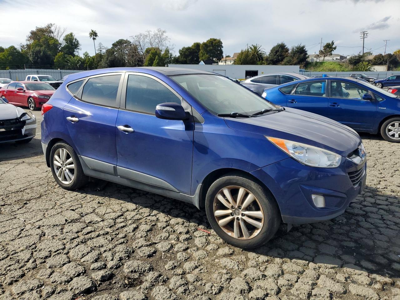 2010 HYUNDAI TUCSON