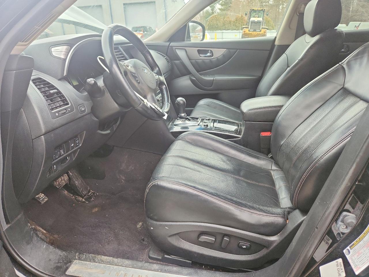 2017 INFINITY QX70