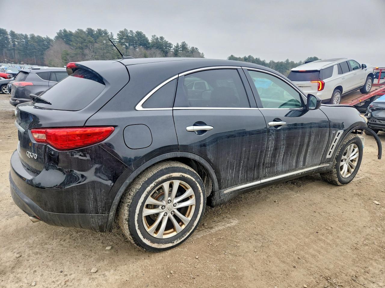 2017 INFINITY QX70