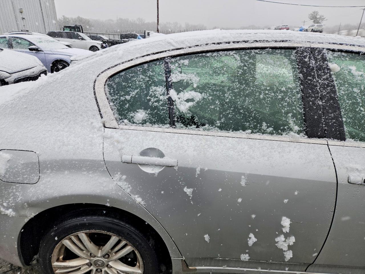 2012 INFINITI G37