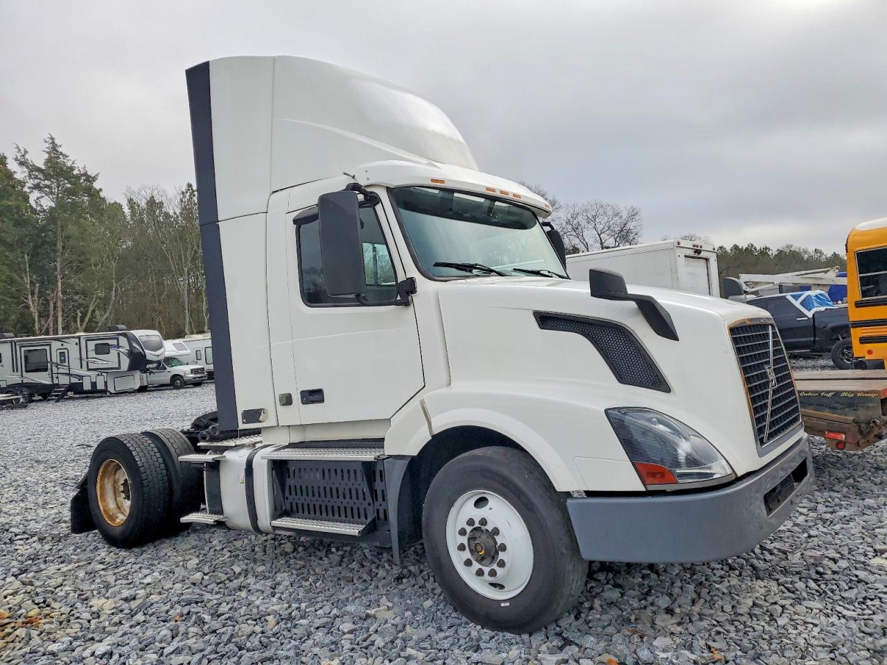 2017 VOLVO VN