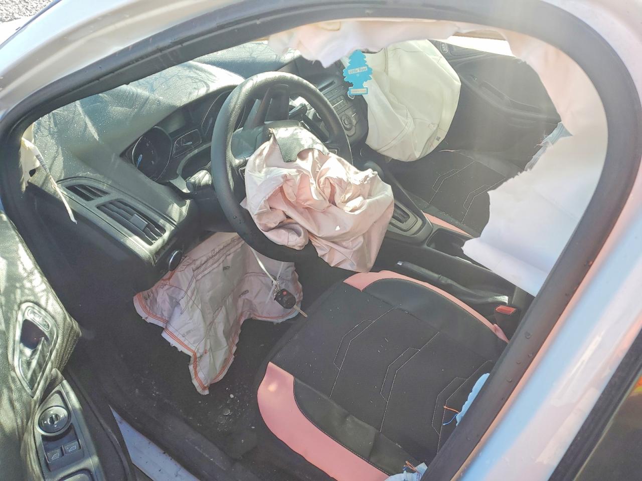2016 FORD FOCUS