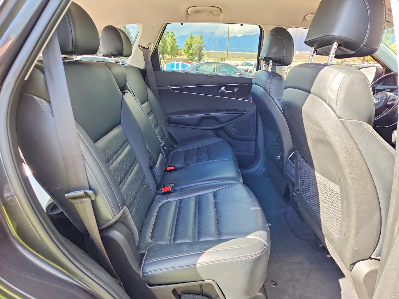 2017 KIA SORENTO
