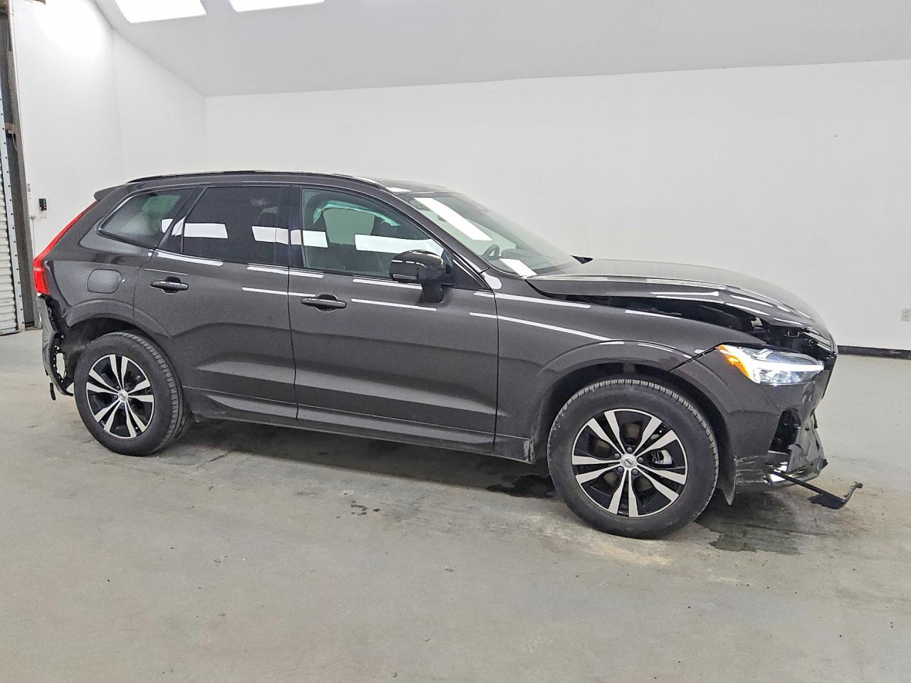 2025 VOLVO XC60 CORE