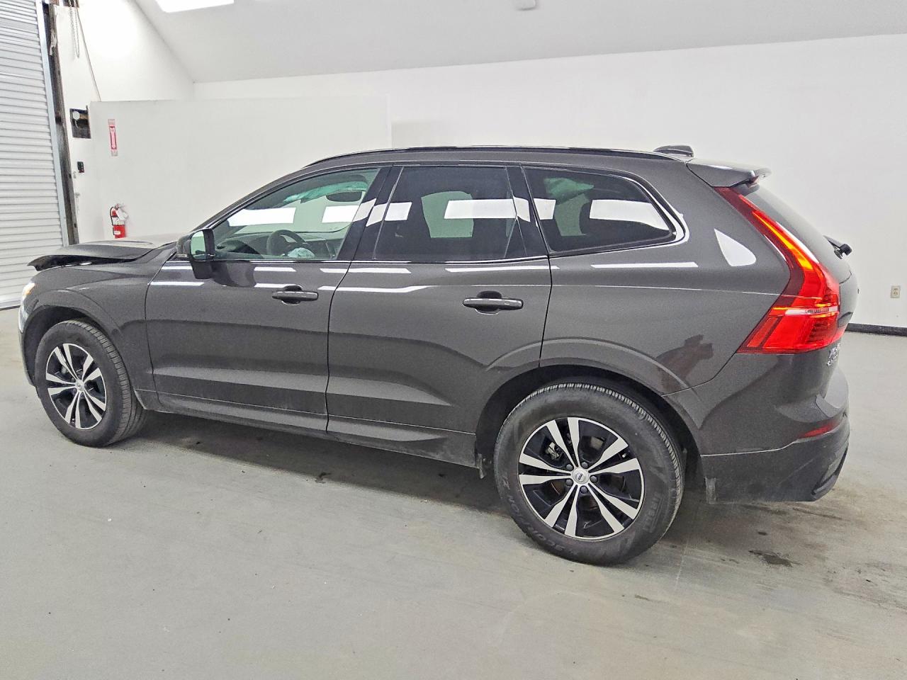 2025 VOLVO XC60 CORE
