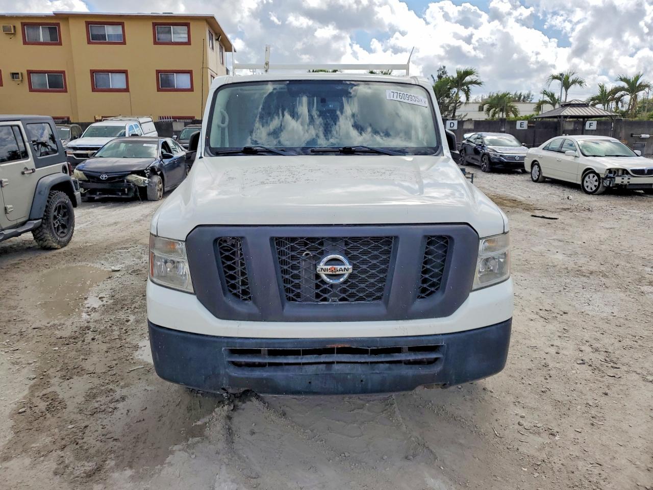 2017 NISSAN NV
