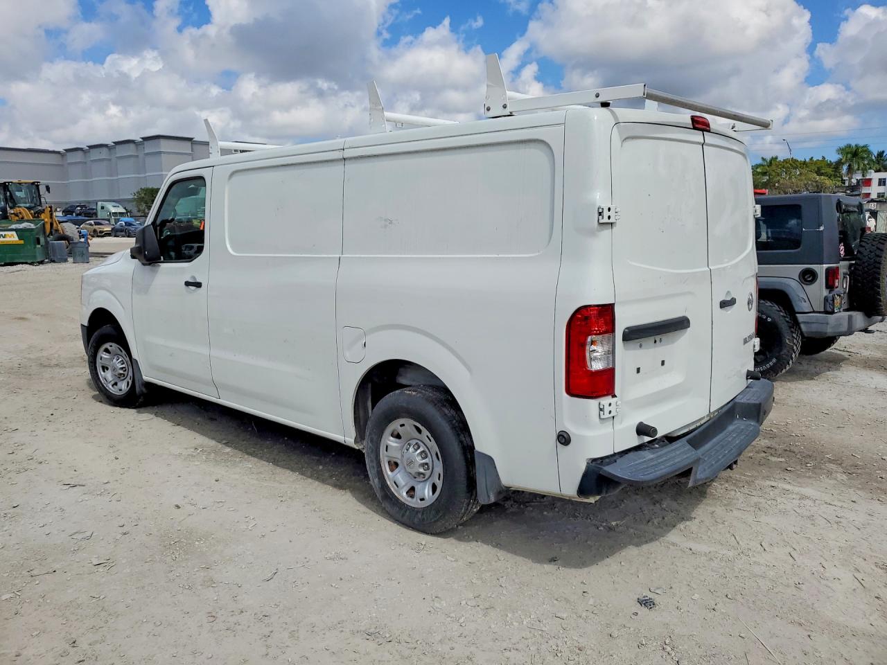 2017 NISSAN NV