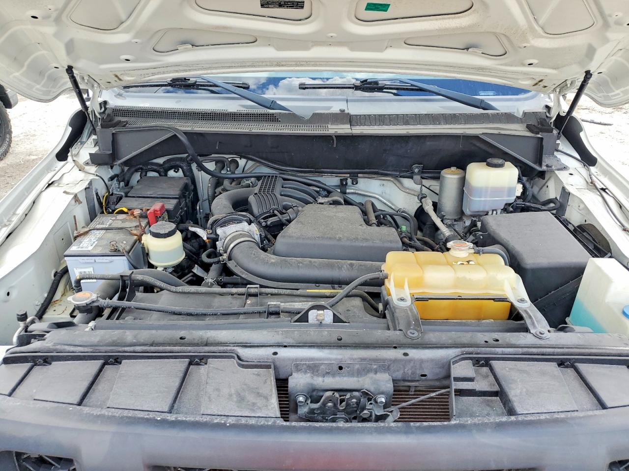 2017 NISSAN NV
