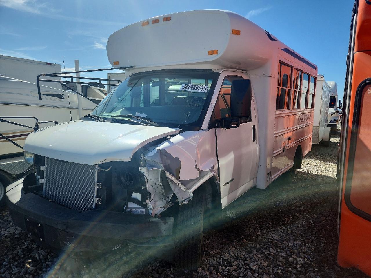 2005 BLUEBIRD SCHOOL BUS