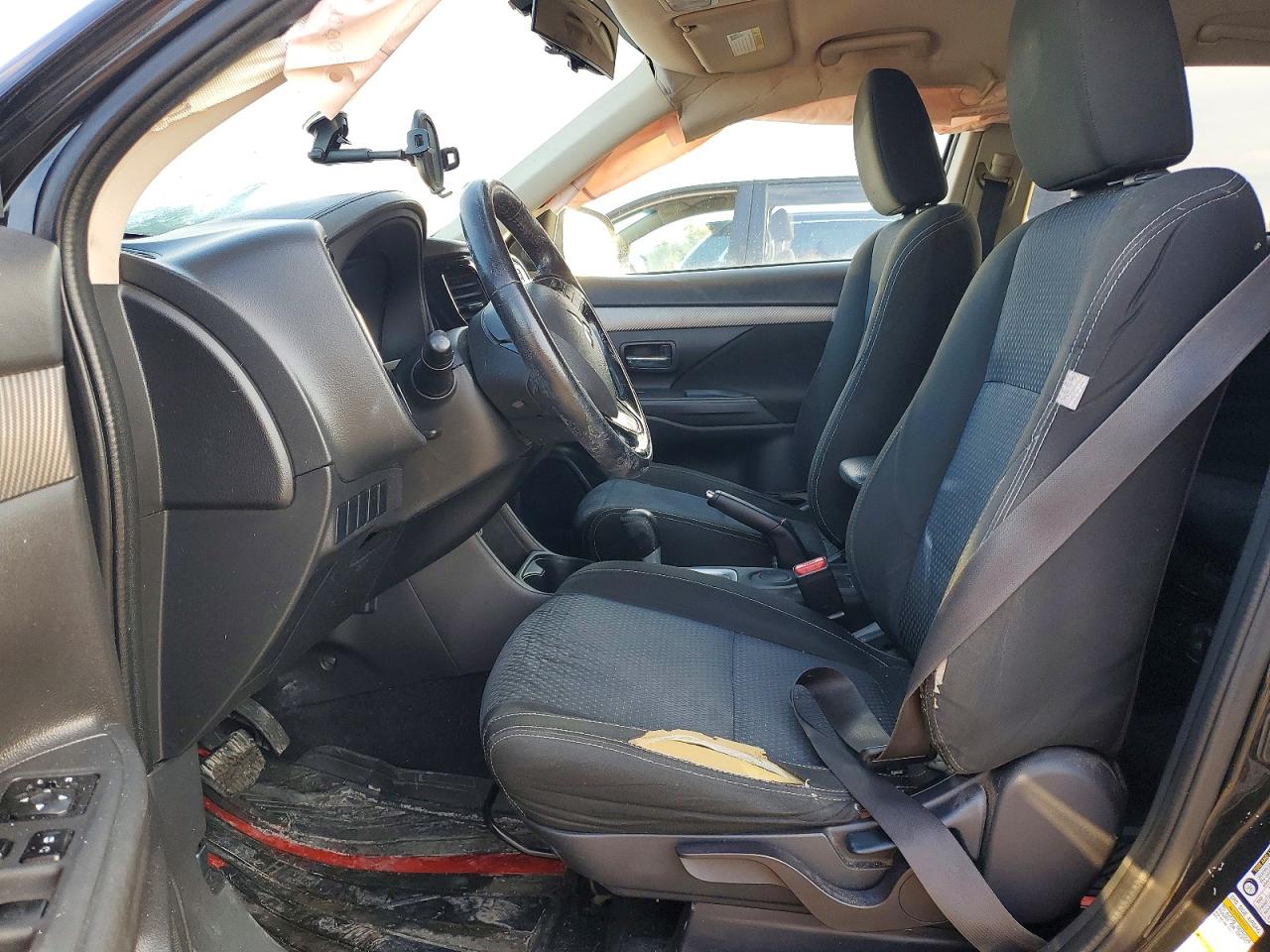 2016 MITSUBISHI OUTLANDER