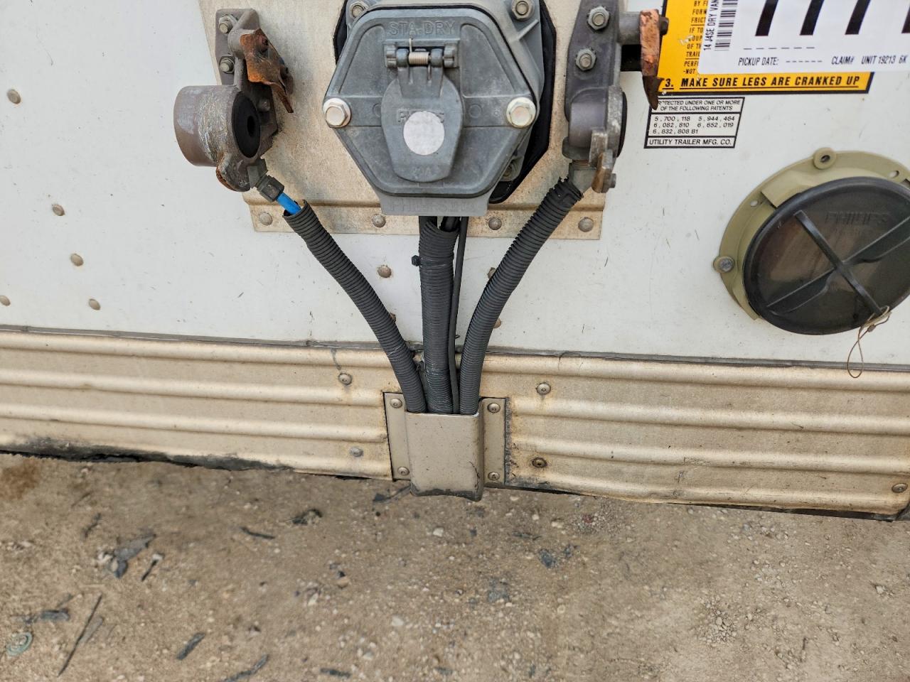 2014 UTIL DRY VAN TR
