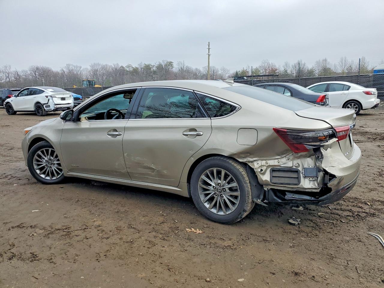 2016 TOYOTA AVALON