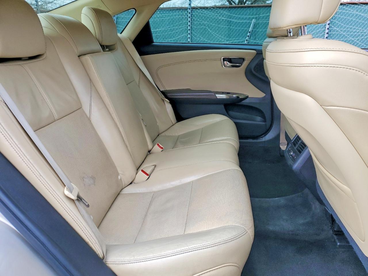 2016 TOYOTA AVALON