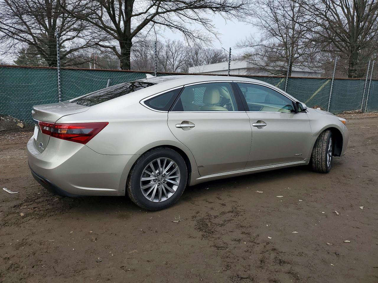 2016 TOYOTA AVALON