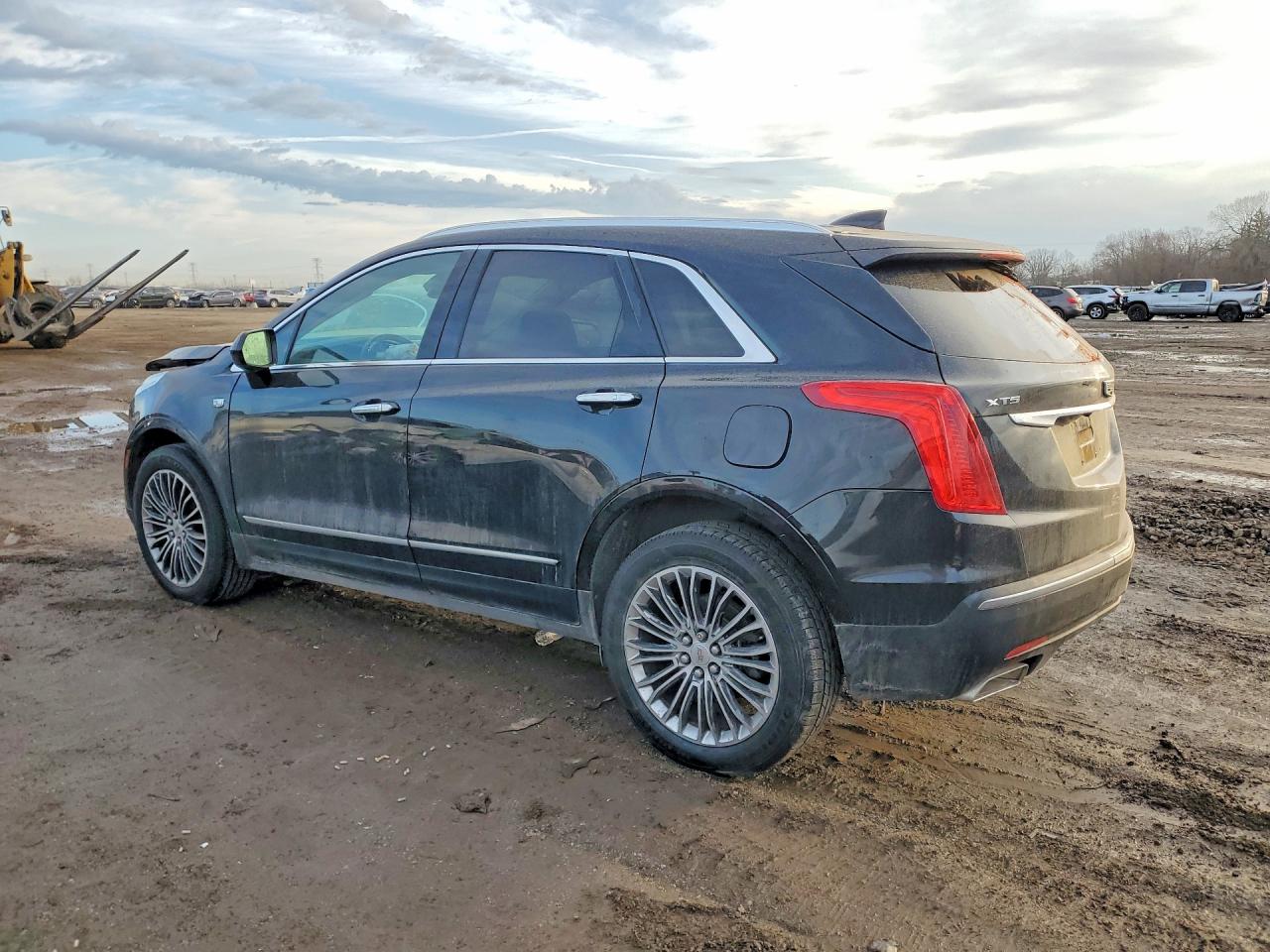 2017 CADILLAC XT5