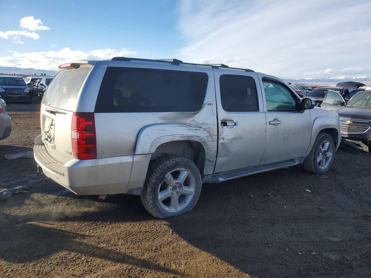 2011 CHEVROLET SUBURBAN