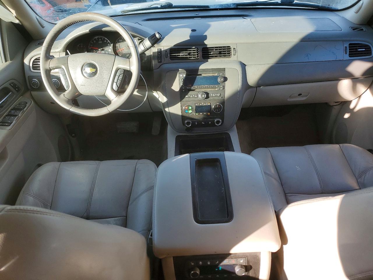 2011 CHEVROLET SUBURBAN