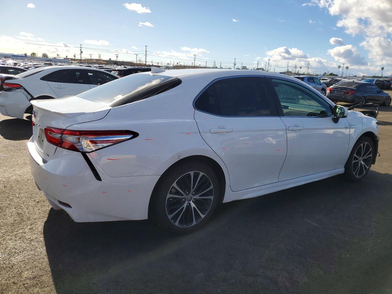 2020 TOYOTA CAMRY