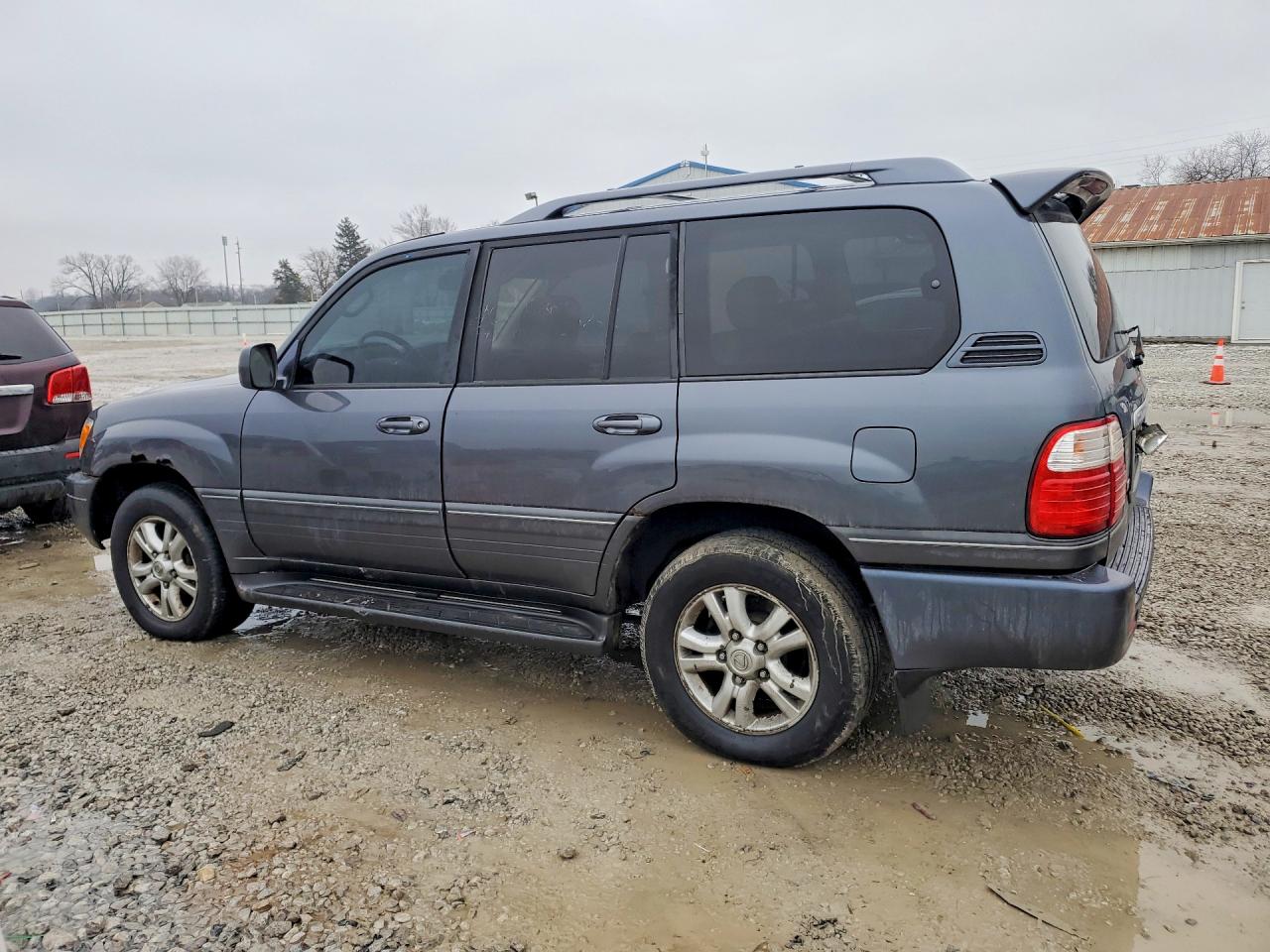 2004 LEXUS LX470