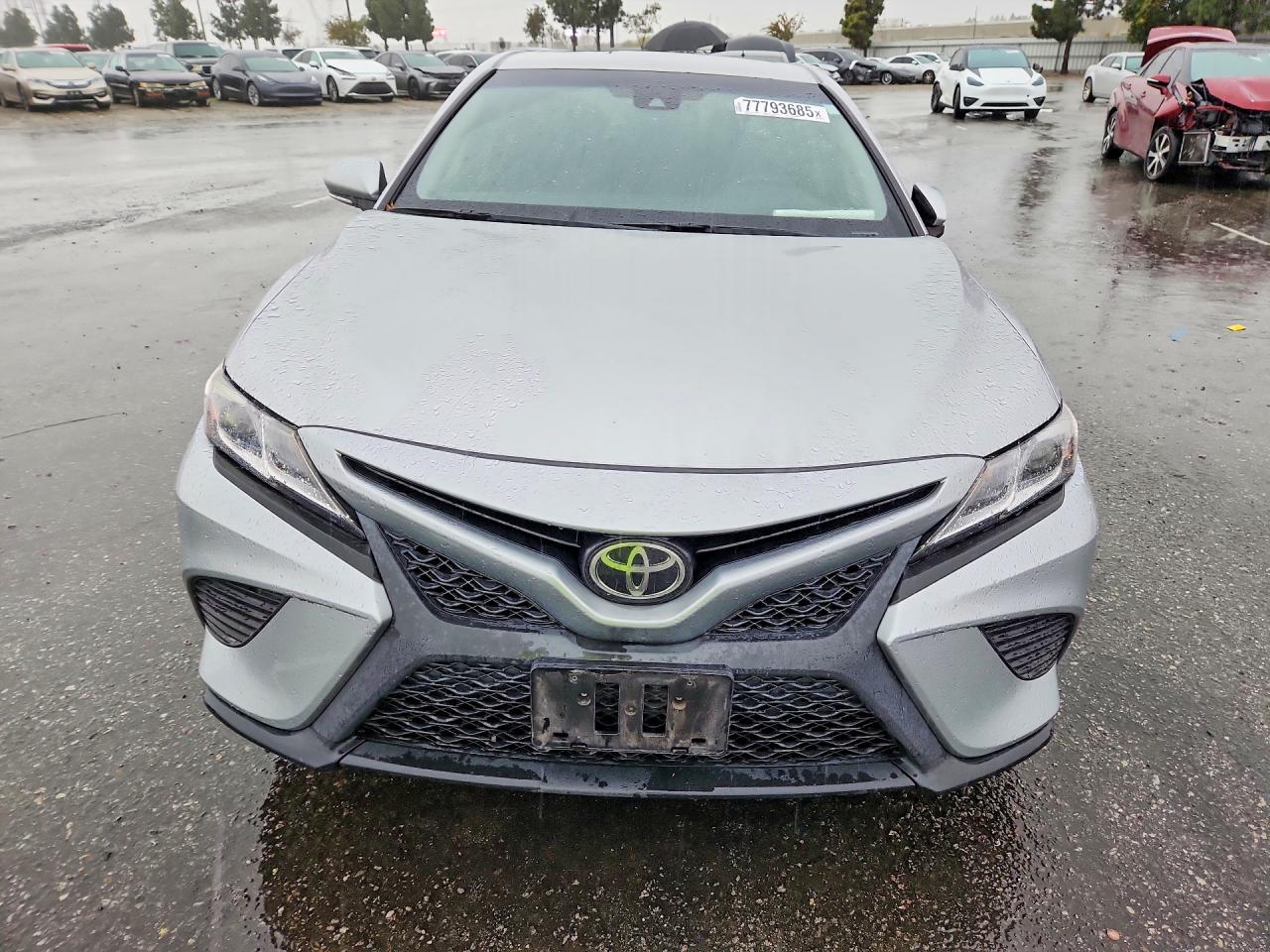 2018 TOYOTA CAMRY