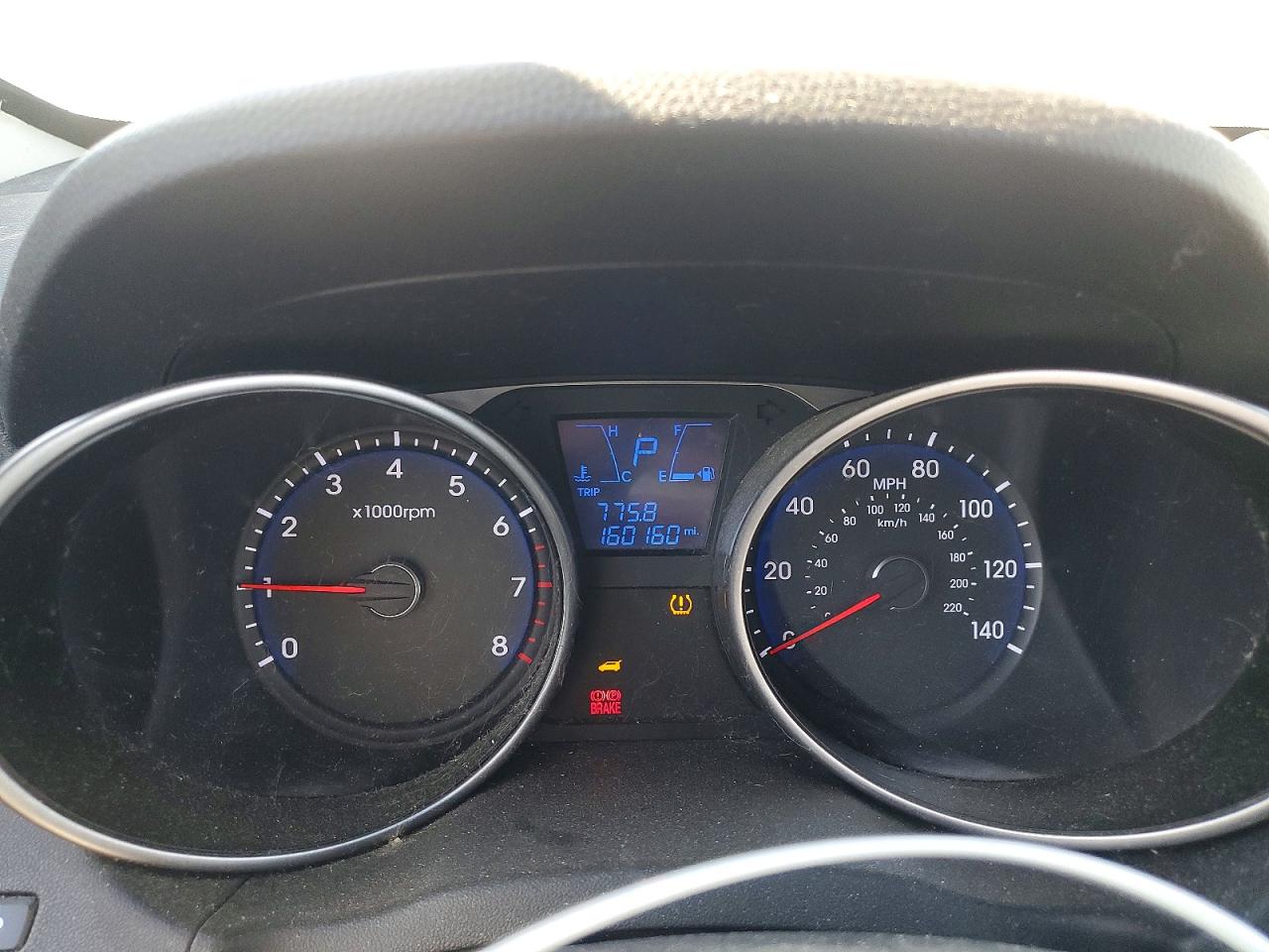 2010 HYUNDAI TUCSON