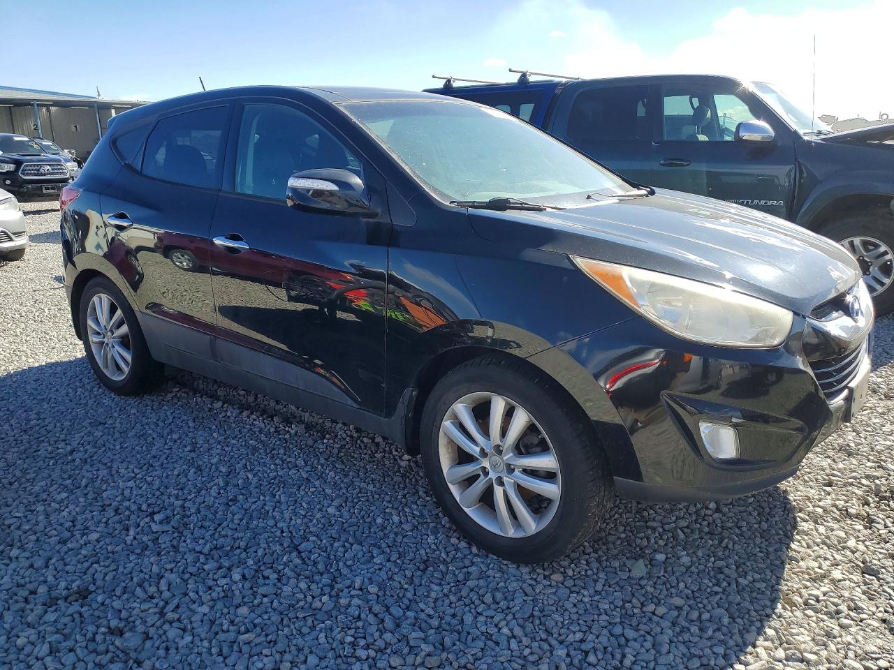 2010 HYUNDAI TUCSON