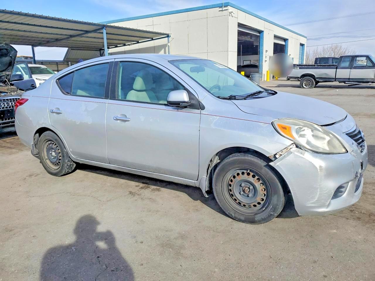2012 NISSAN VERSA