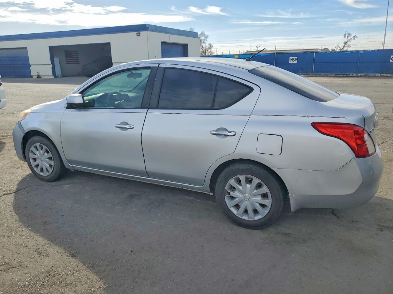 2012 NISSAN VERSA