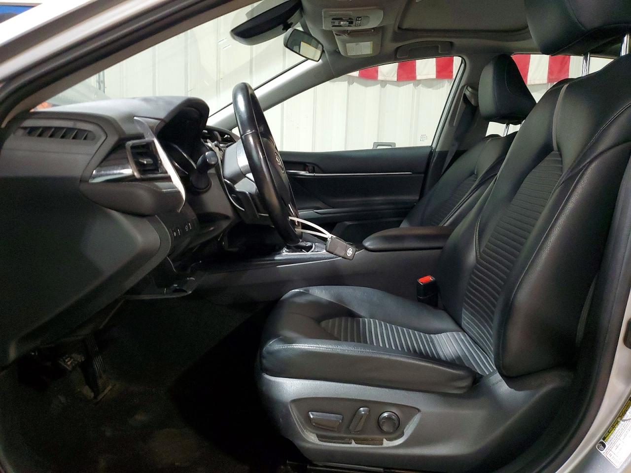 2019 TOYOTA CAMRY