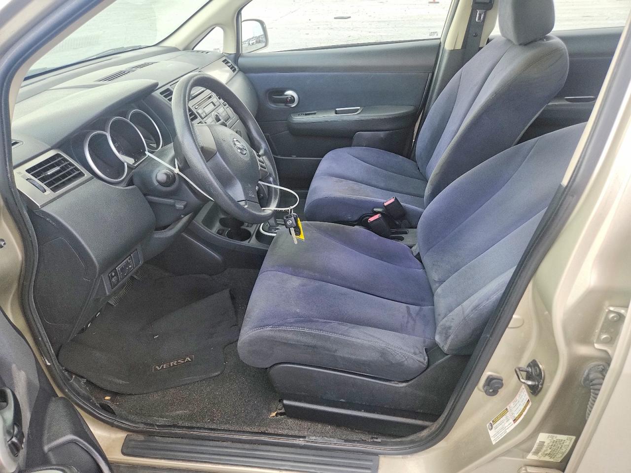 2009 NISSAN VERSA
