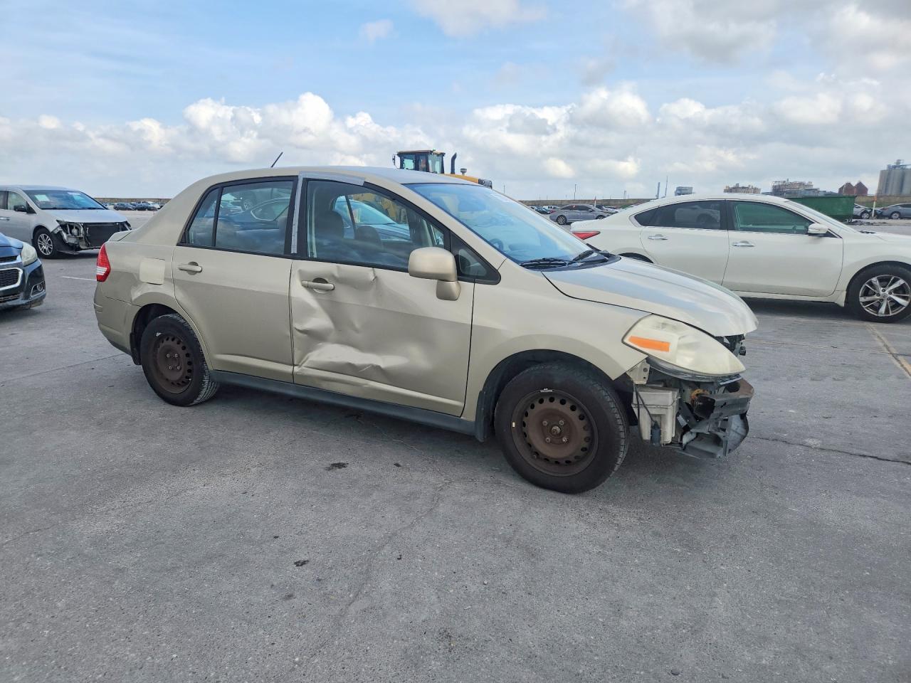 2009 NISSAN VERSA