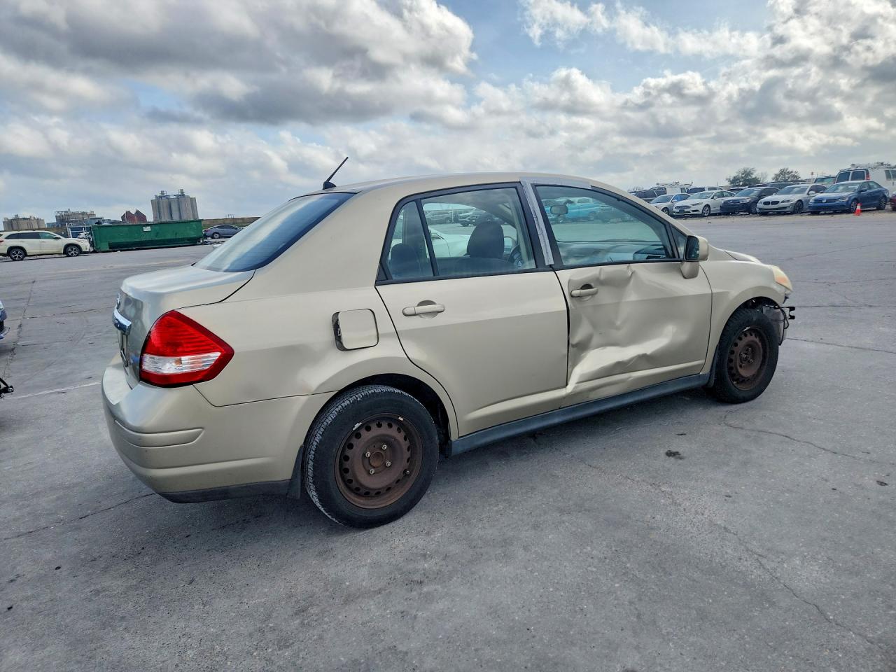 2009 NISSAN VERSA