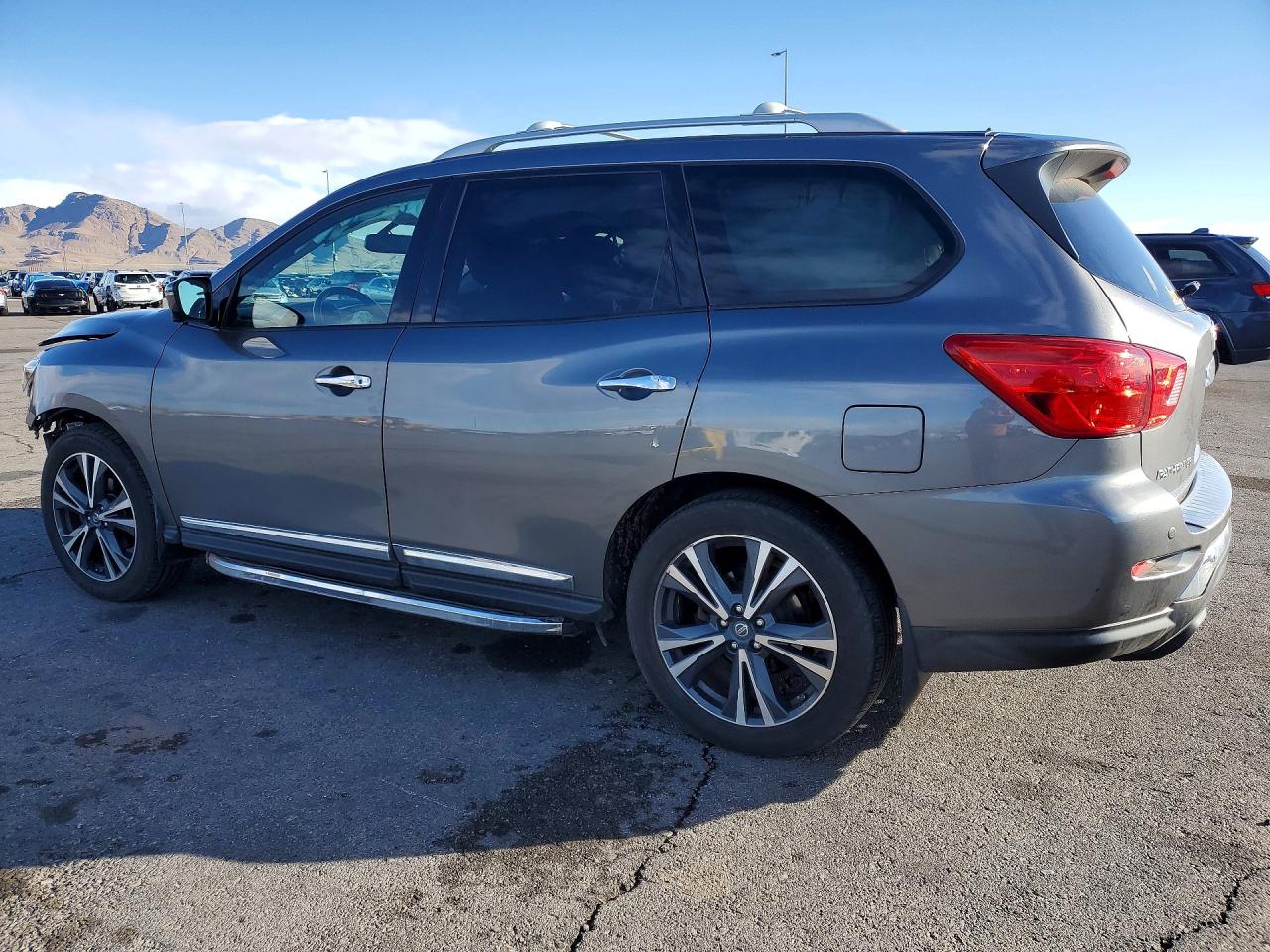 2018 NISSAN PATHFINDER