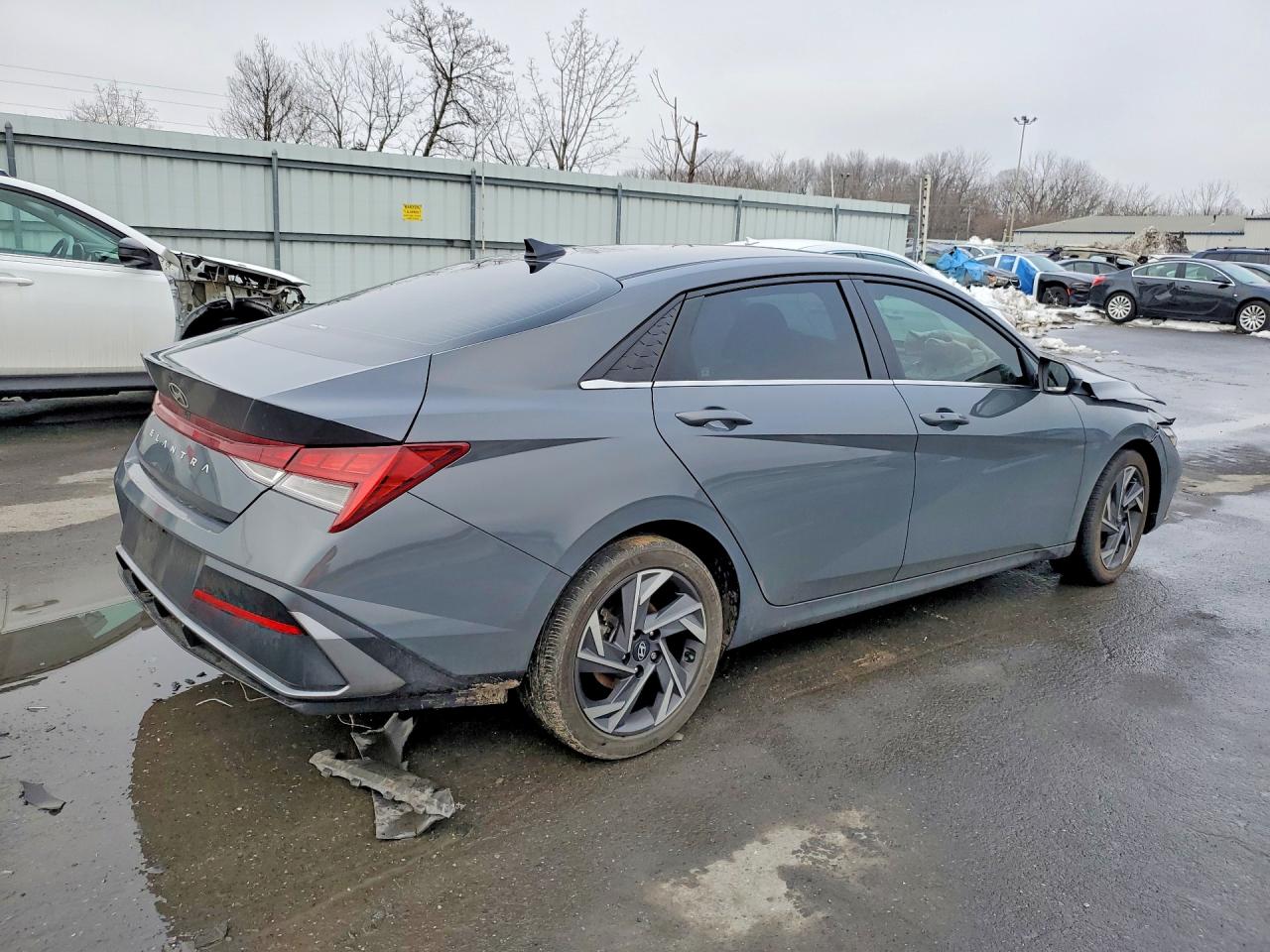 2024 HYUNDAI ELANTRA