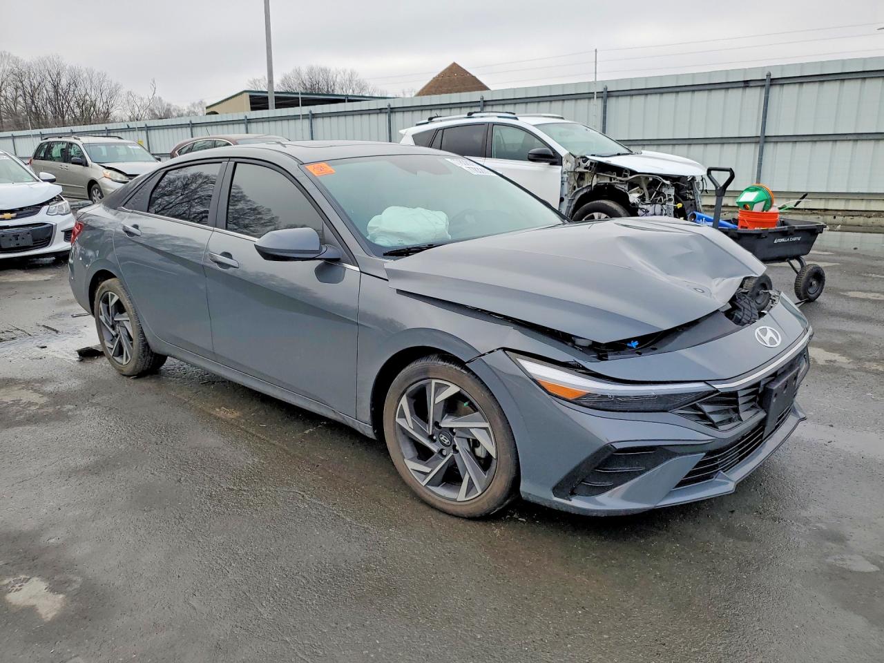 2024 HYUNDAI ELANTRA