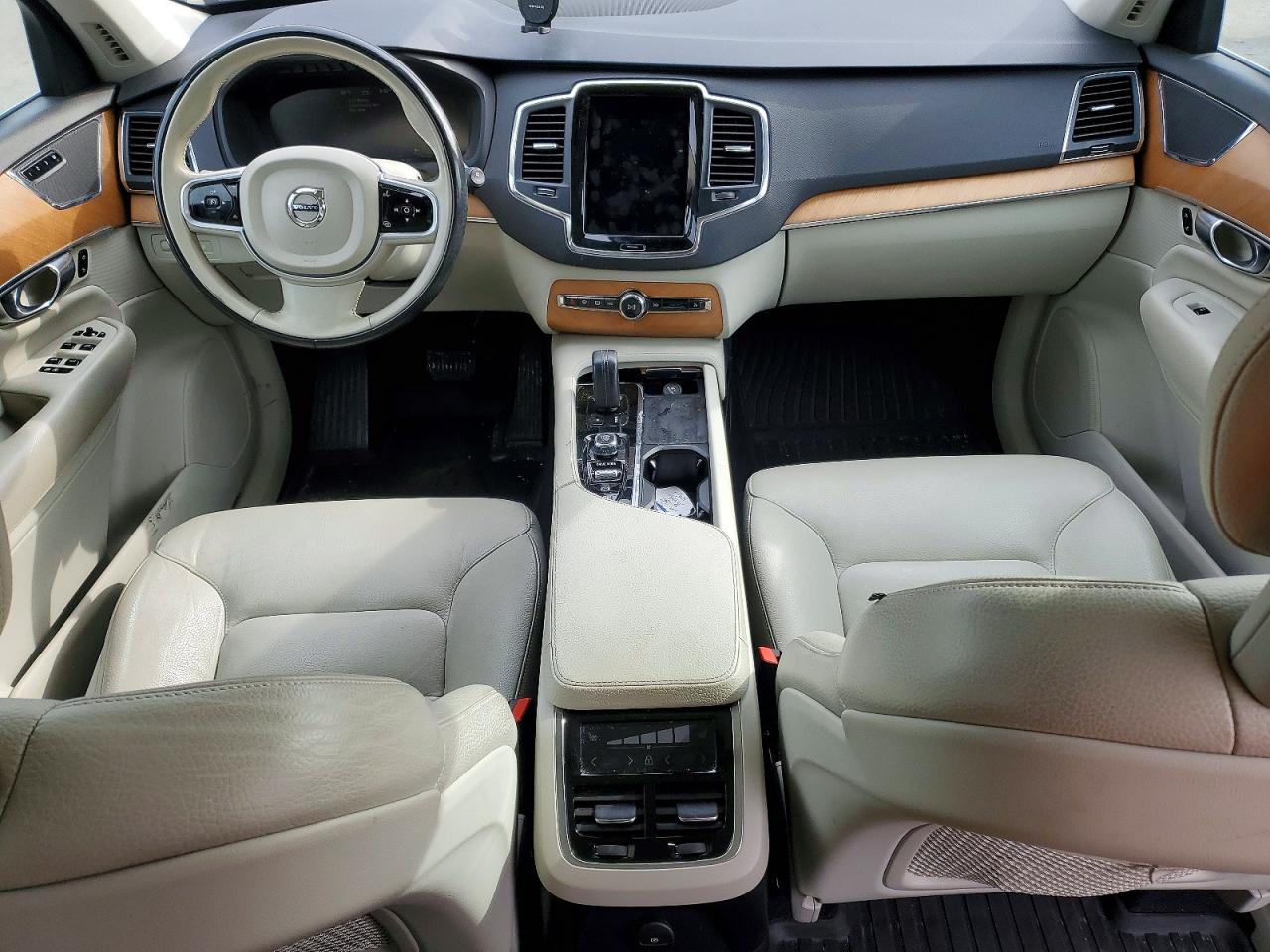 2021 VOLVO XC90 T8 RE