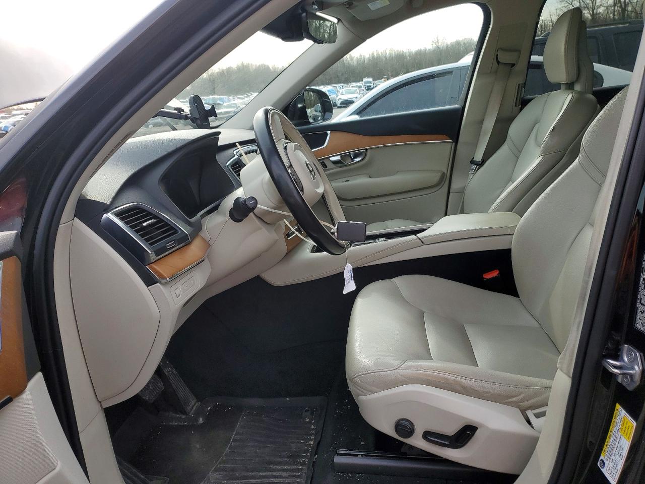 2021 VOLVO XC90 T8 RE