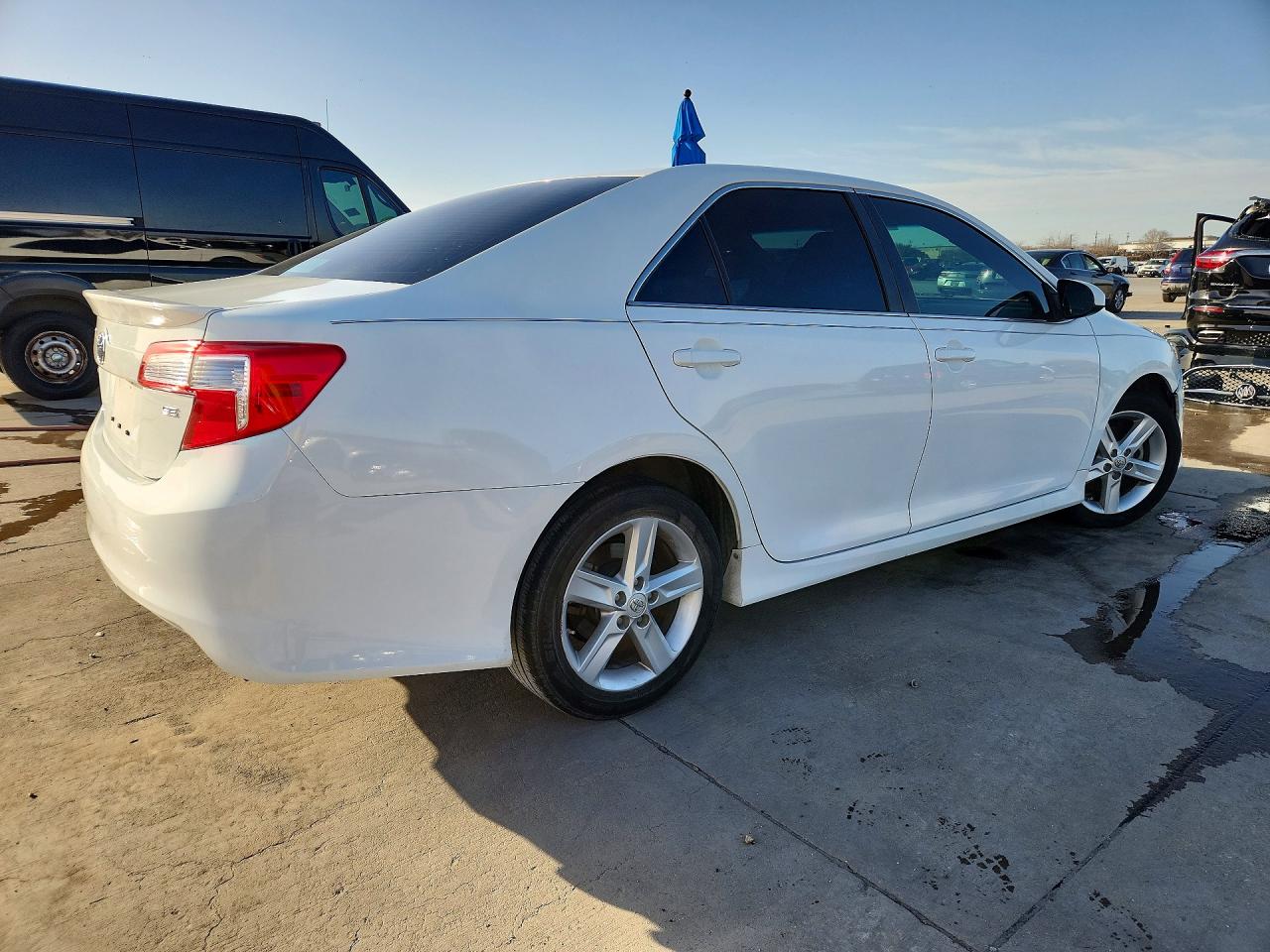 2014 TOYOTA CAMRY