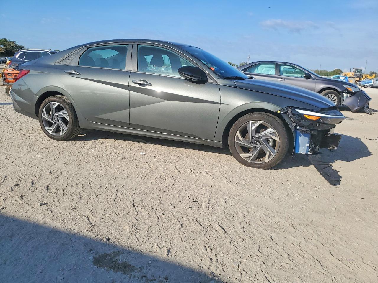 2025 HYUNDAI ELANTRA