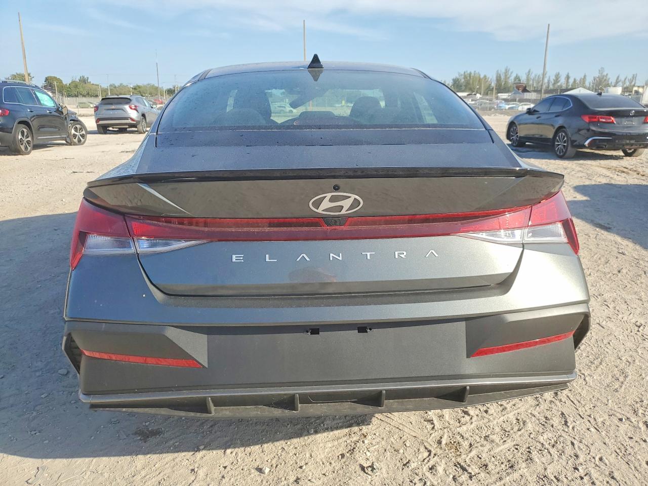2025 HYUNDAI ELANTRA