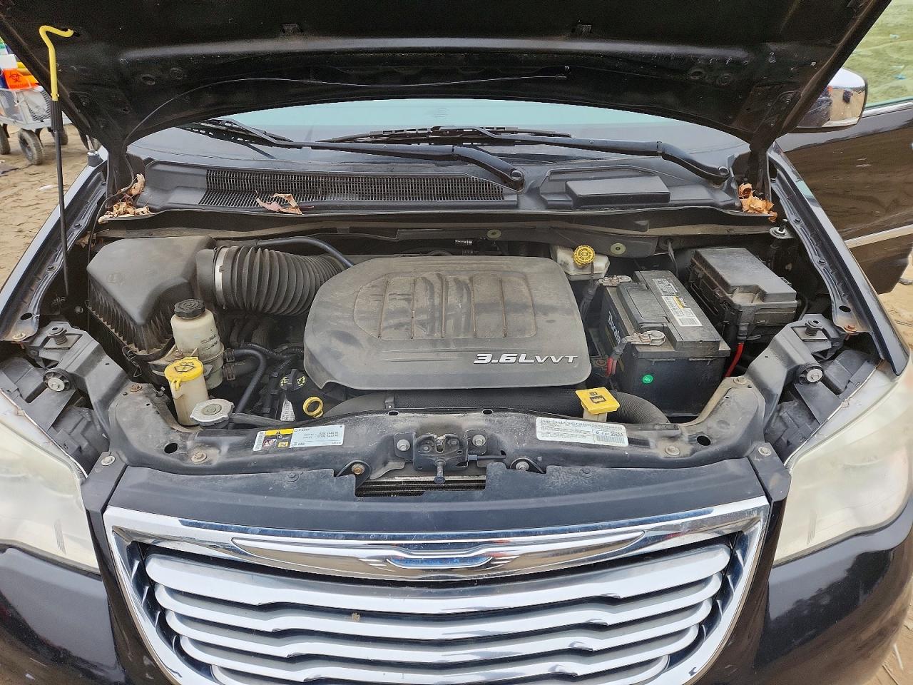 2014 CHRYSLER MINIVAN
