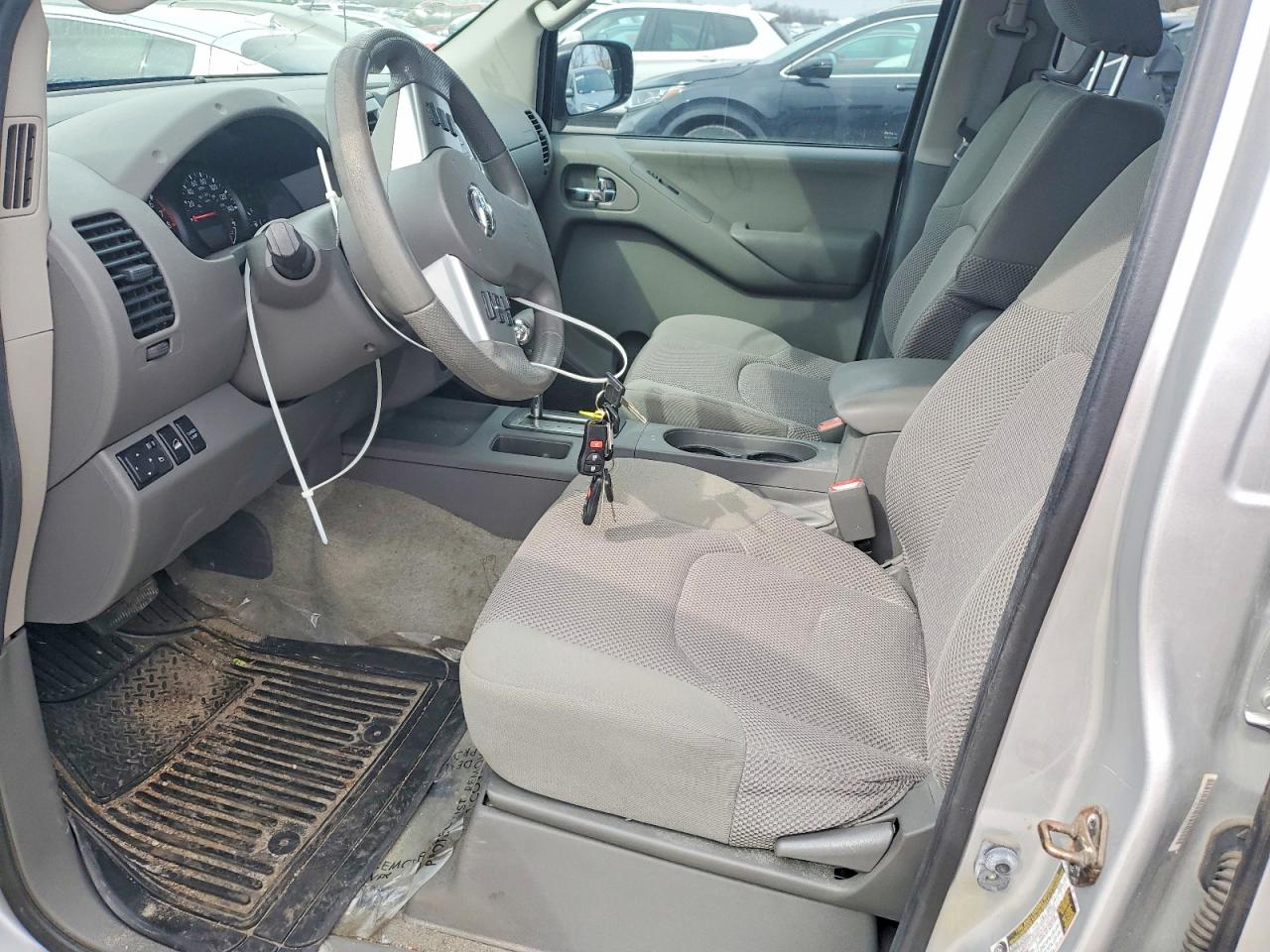2014 NISSAN FRONTIER