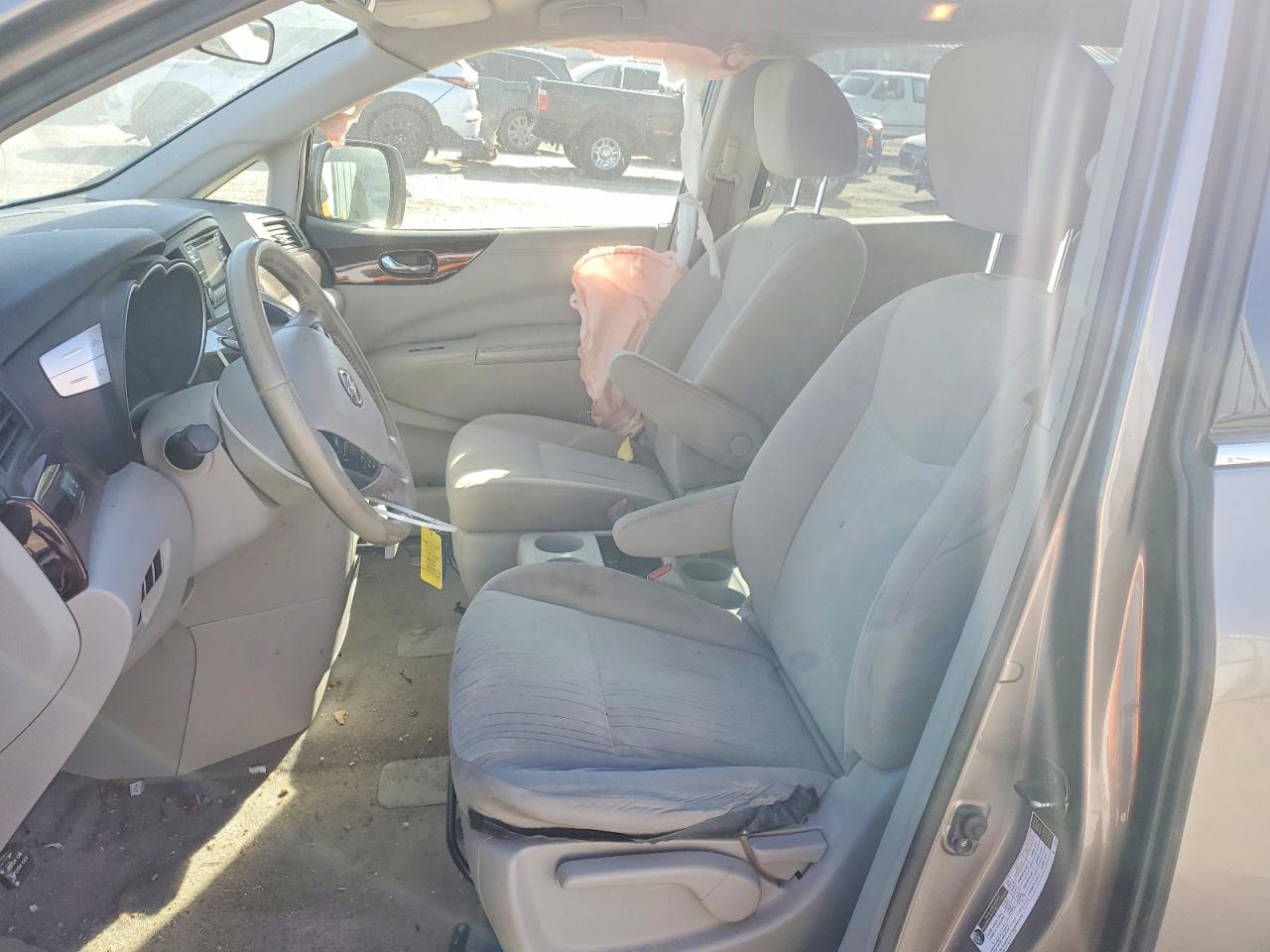 2014 NISSAN QUEST