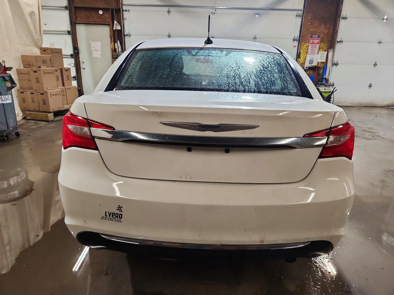 2013 CHRYSLER 200
