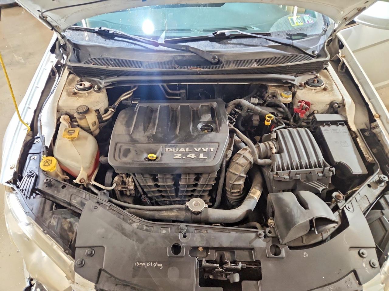 2013 CHRYSLER 200