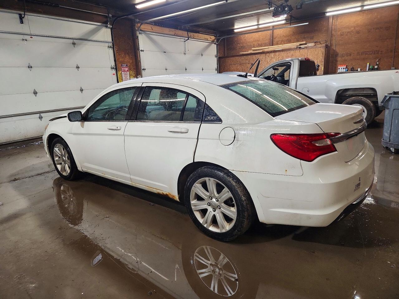 2013 CHRYSLER 200